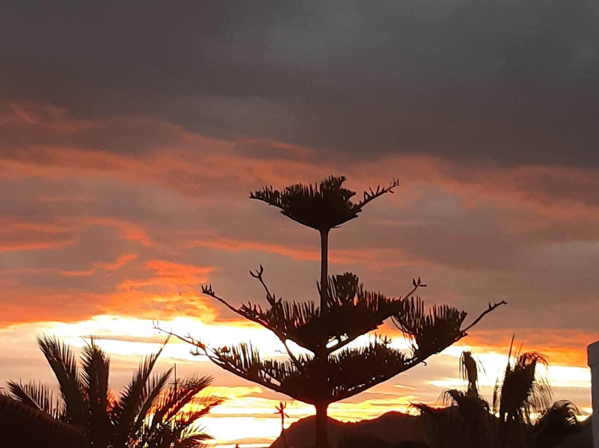 Casa independiente en San de los Terreros Con estupenda terraza, a dos minutos a pie de las playas Mar Serena y Calipso San Juan de los Terreros Exterior foto